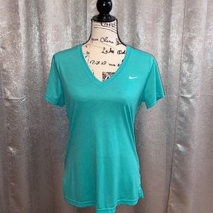 Nike DriFit workout shirt Size Med EUC